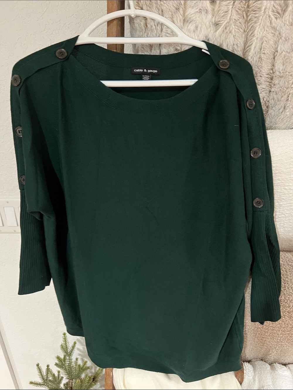 Cable & Gauge Women's Dark Green Button-Accent Top XL